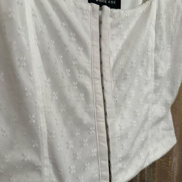 White Fox White Hook Eye Closure Corset Style Crop Top XL - Picture 3 of 8